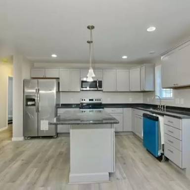 Main picture of 183 Savannah Ave
