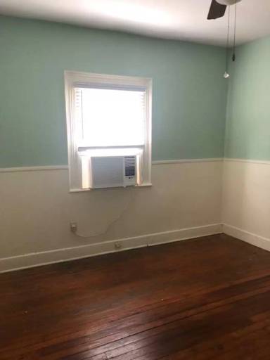 Main picture of 927 Royal St
