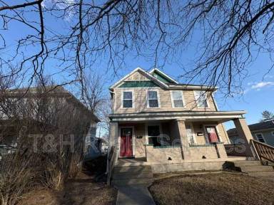 Main picture of 635 Jefferson Ave