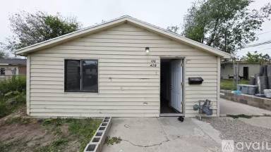 Main picture of 428 S Navajo St