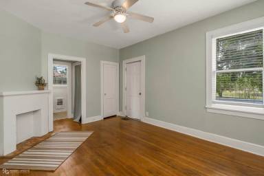Main picture of 3307 Creswell Ave
