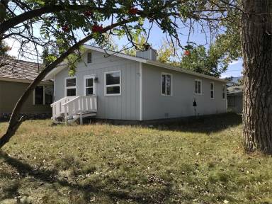 Main picture of 223 N Haggin Ave
