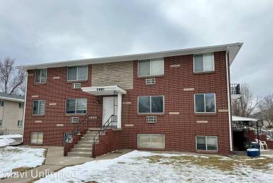 Main picture of 5985 Yukon St