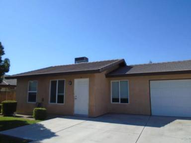 Main picture of 616-620 W Day Ave