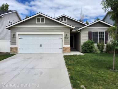 Main picture of 1014 S Red Sand Ave