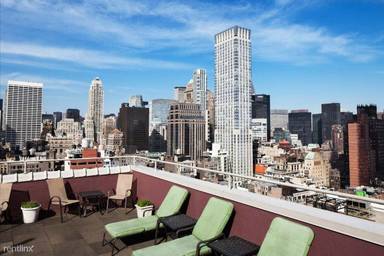 Main picture of 20 W 34th St