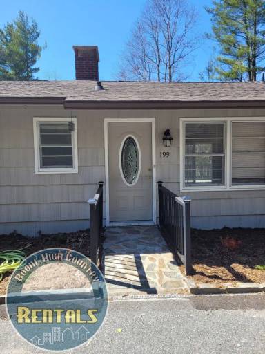 Main picture of 199 White Pine St N