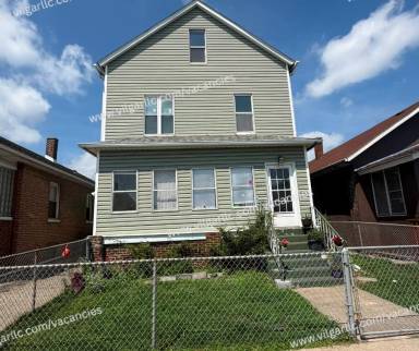 Main picture of 3824 Fir St