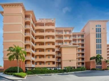Main picture of 530 S Gulfview Blvd