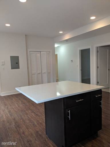 Main picture of 2902 N Lawndale Ave