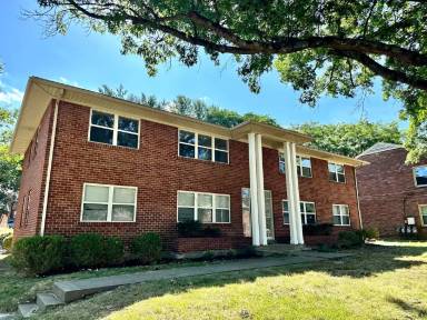 Main picture of 312 N Birchwood Ave