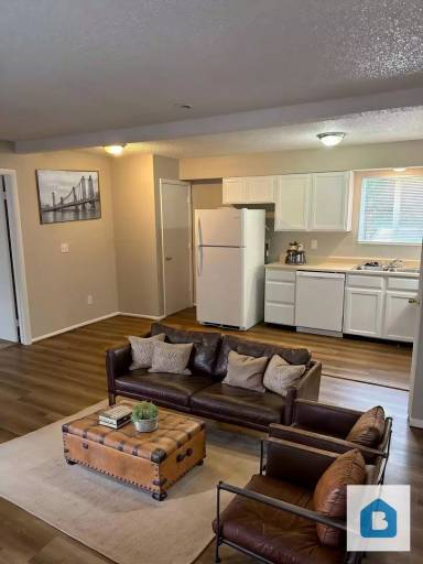 Main picture of 2609 E Dale St