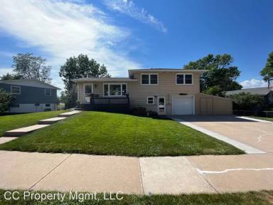 Main picture of 2211 Arrow St