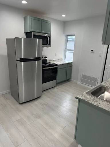 Main picture of 1133 Merchant St