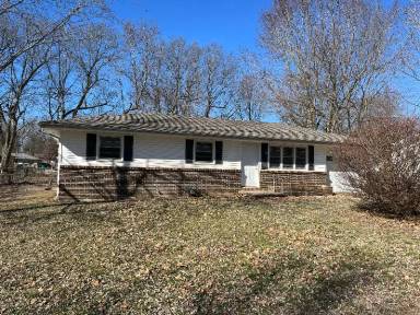 Main picture of 217 S Dennis Ave