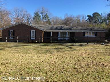 Main picture of 2819 Knob Hill Farm Rd