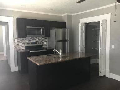Main picture of 123 NW 25th St