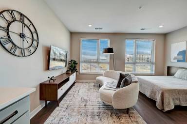 Main picture of Midpoint East at GVX