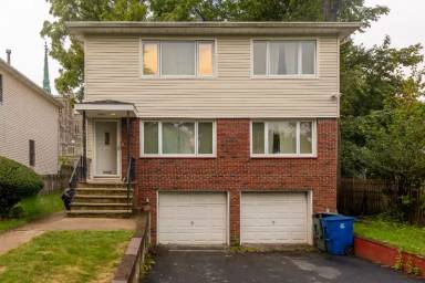 Main picture of 112 3rd St