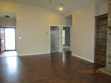 Main picture of 5422 NW King Richard Ave
