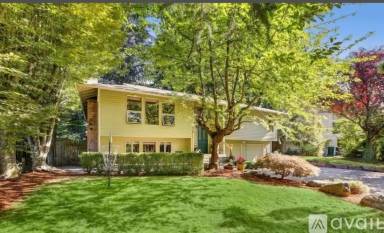 Main picture of 2123 171st Pl SE