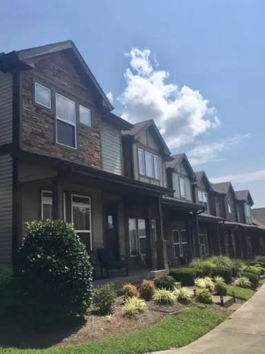 Main picture of 2220 Smedley Ln