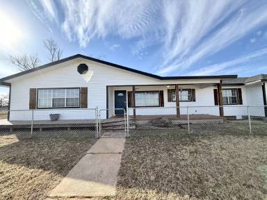 Main picture of 1654 Ponderosa Rd