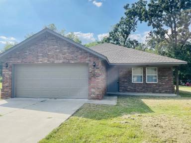 Main picture of 609 Carson Rd