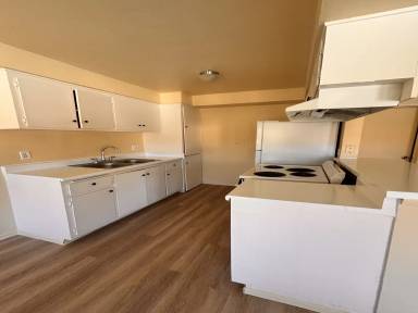 Main picture of 1001 E Stearns Ave