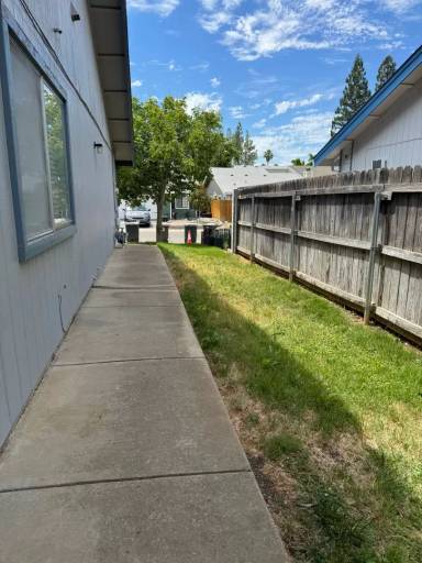 Main picture of 10471 Sierra Crest Dr