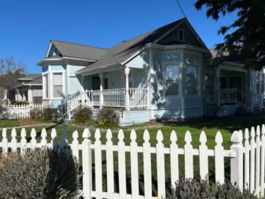 Main picture of 700 3rd St