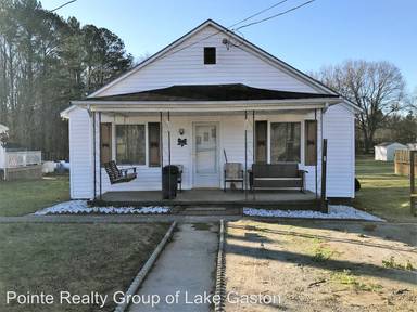 Main picture of 208 E Pine St