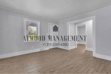 Main picture of 15811 Trinity St
