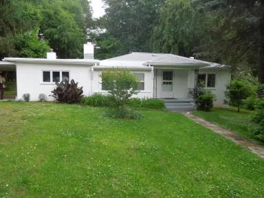 Main picture of 411 Hillcrest Cir
