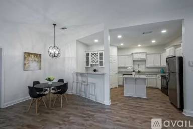 Main picture of 10124 Ridgehaven Ave