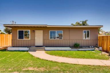 Main picture of 444 Orange Ave
