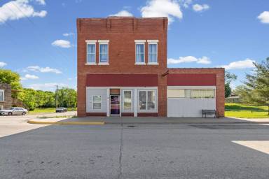 Main picture of 200 N Union St