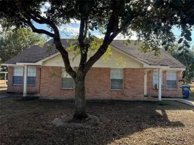 Main picture of 768 Heritage Ln
