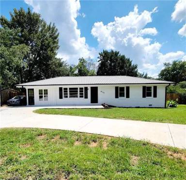 Main picture of 634 Macland Rd