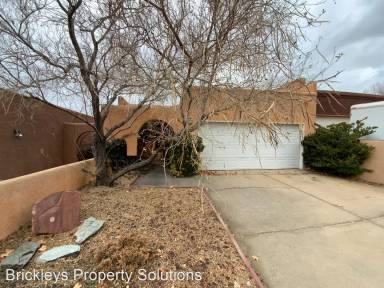 Main picture of 12841 Eastridge Dr NE