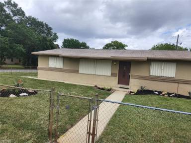 Main picture of 3295 NW 214th St