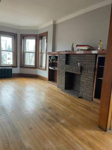 Main picture of 5614 N Rockwell St