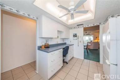 Main picture of 8 Glencoe Pl