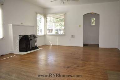 Main picture of 5072 7th Ave