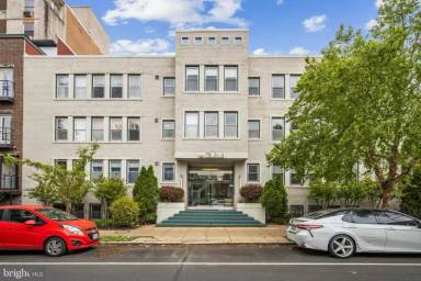 Main picture of 2656 15th St NW