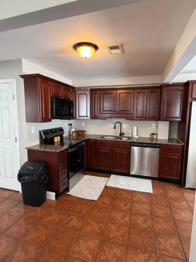 Main picture of 322 Sequoyah Dr