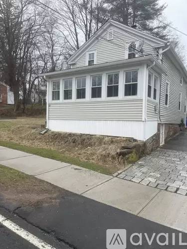 Main picture of 20 Elm St