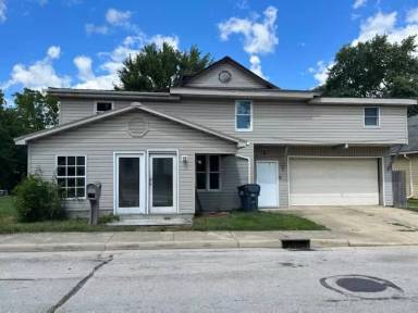 Main picture of 223 E Caroline St