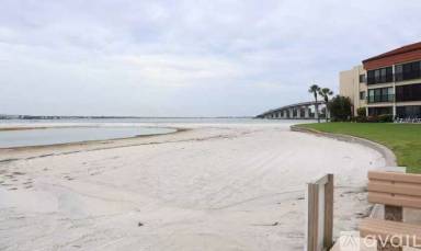 Main picture of 851 Bayway Blvd