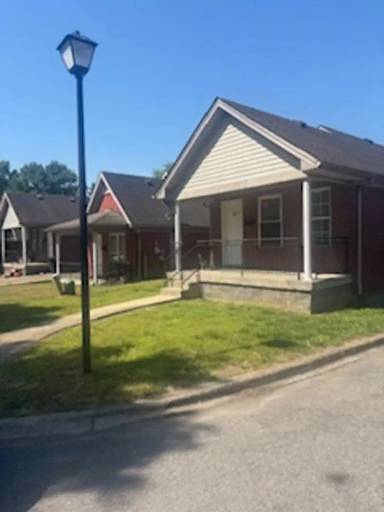 Main picture of 1410 Standard Village Cir